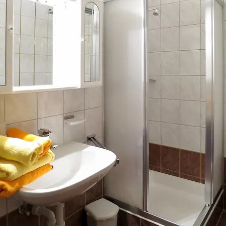 Gastehaus Gisela 360w Apartment Bruck am Ziller